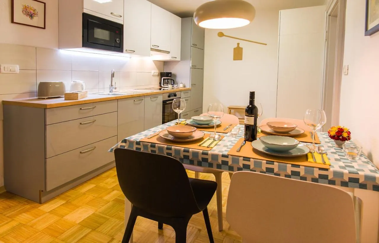 Araucaria Apartment Ljubljana 0*,
